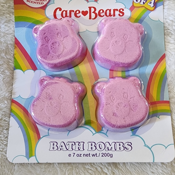 Care bear set of 4 Strawberry scented Bath Bombs - Picture 2 of 4